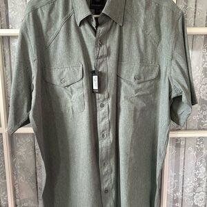 Green Casual Button Down Shirt with Collared Neckline